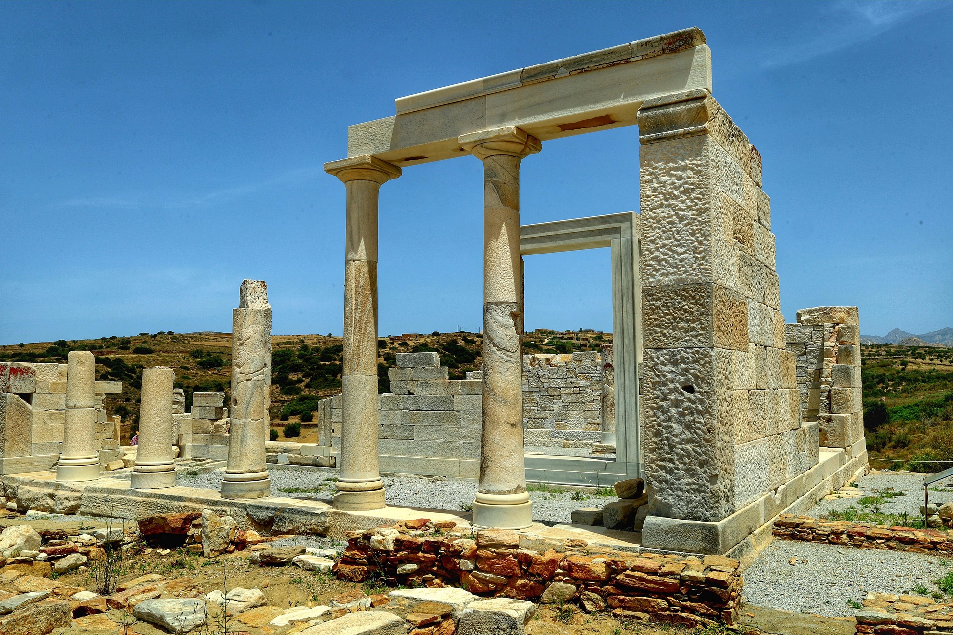Naxos sightseeing tour with private taxi